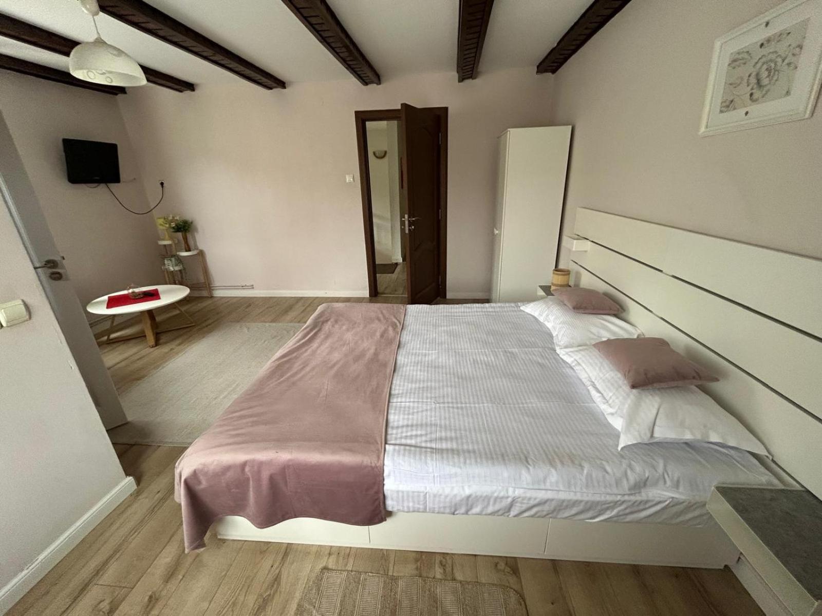 Vila Monica Bran  Extérieur photo